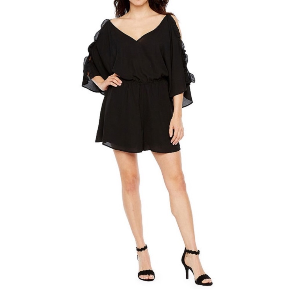 Bold elements black flows romper